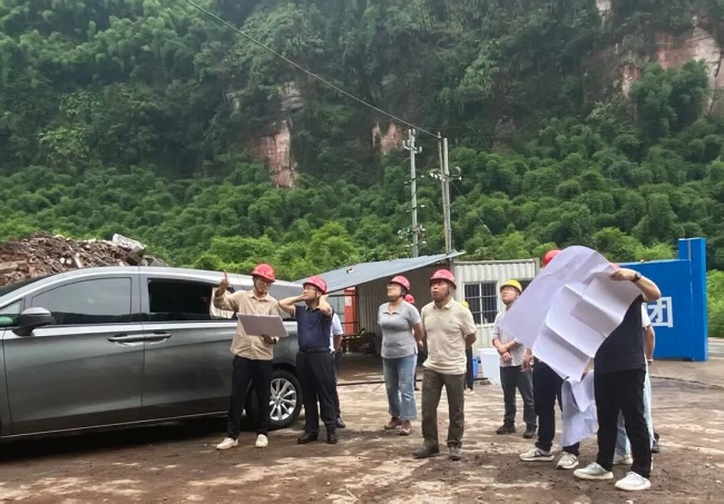 公司领导率队赴沐川竹海景区吕家厂崩塌治理项目指导工作